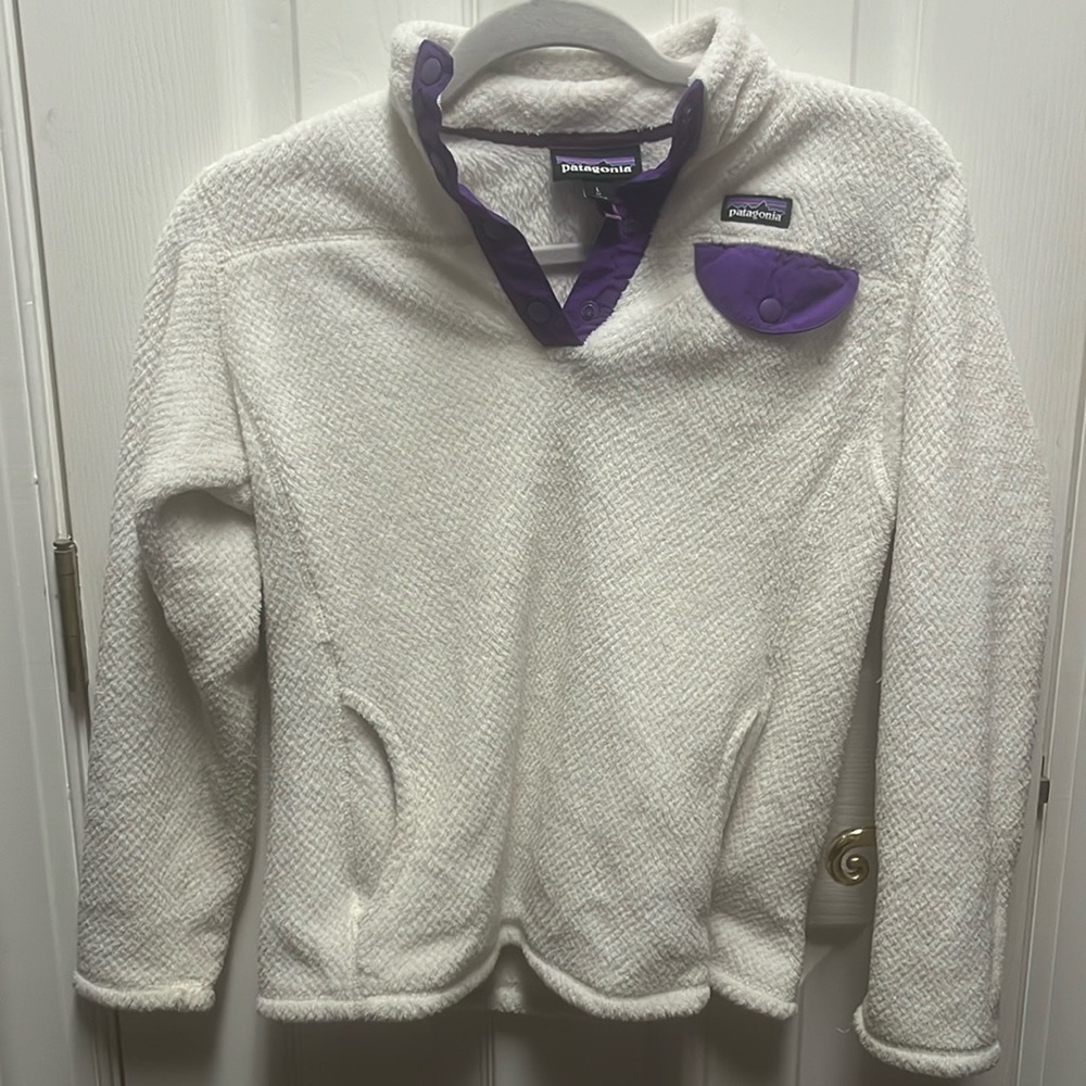 Patagonia fleece pullover with snaps, girls size large/12